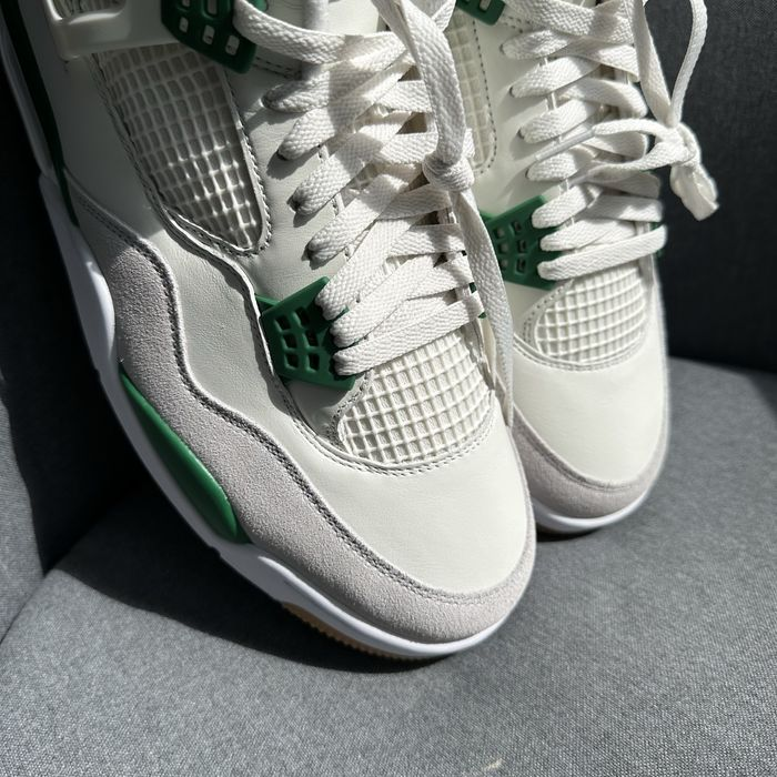 Pantofi Sport Air Jordan 4 Retro SB Pine Green DR5415-103