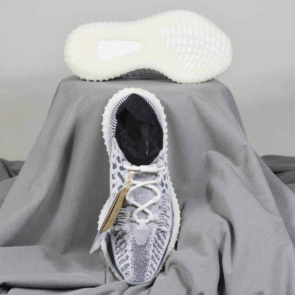 Pantofi Sport Yeezy Boost 350 V2 CMPCT Slate-White Panda IG9608