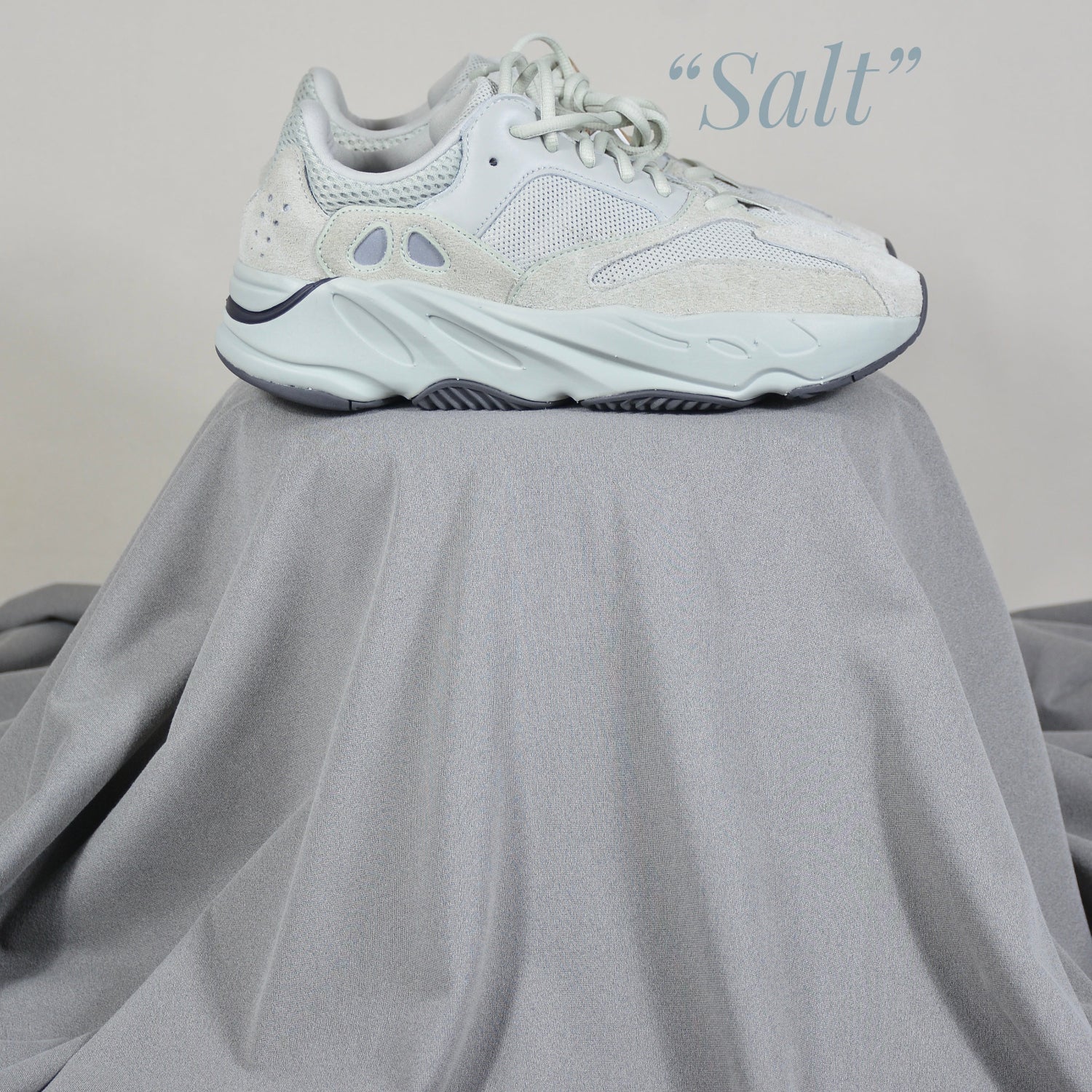 Pantofi Sport Yeezy Boost 700 Salt EG7487