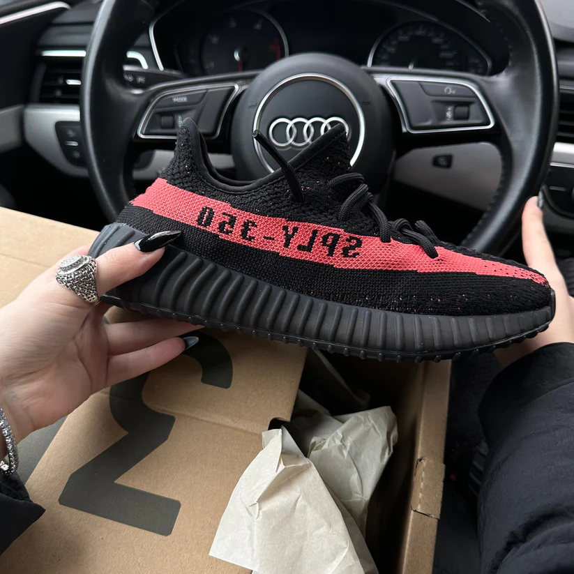 Pantofi Sport Yeezy Boost 350 V2 Core Black-Red Stripe  BY9612