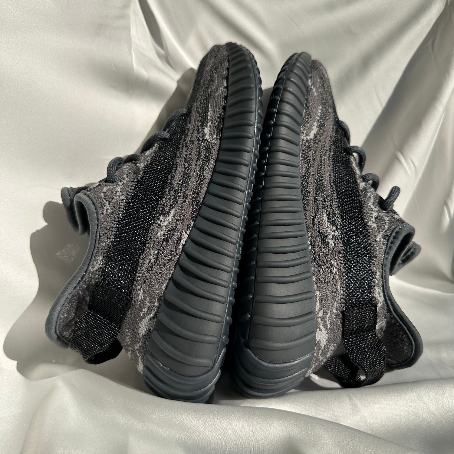Pantofi Sport Pantof Sport Yeezy Boost 350 V2 Dark Salt Gri ID4811