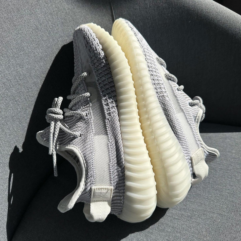 Pantofi Sport Yeezy Boost 350 V2 Static Gri Alb