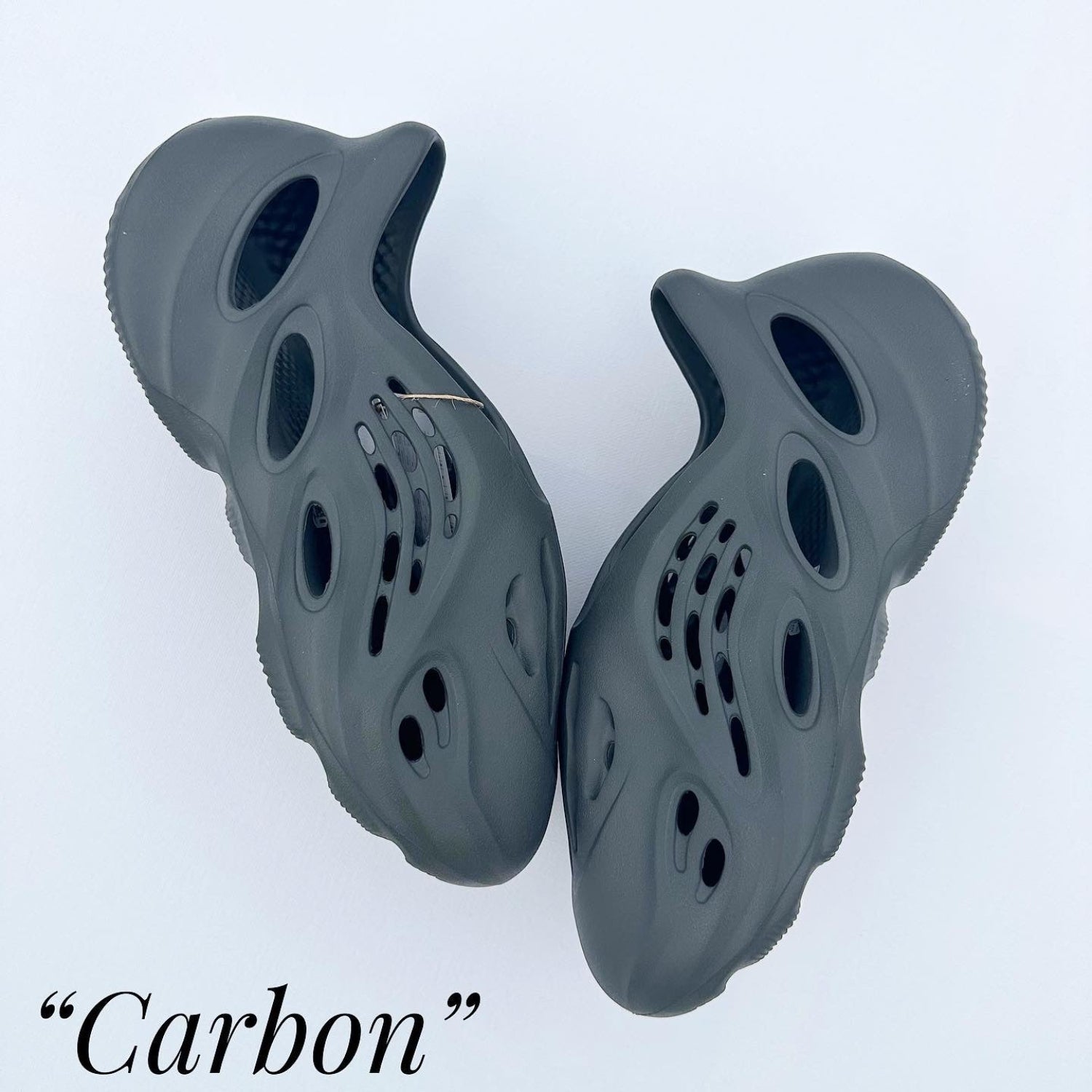 Pantofi Sport Yeezy Foam Runner Carbon IG5349