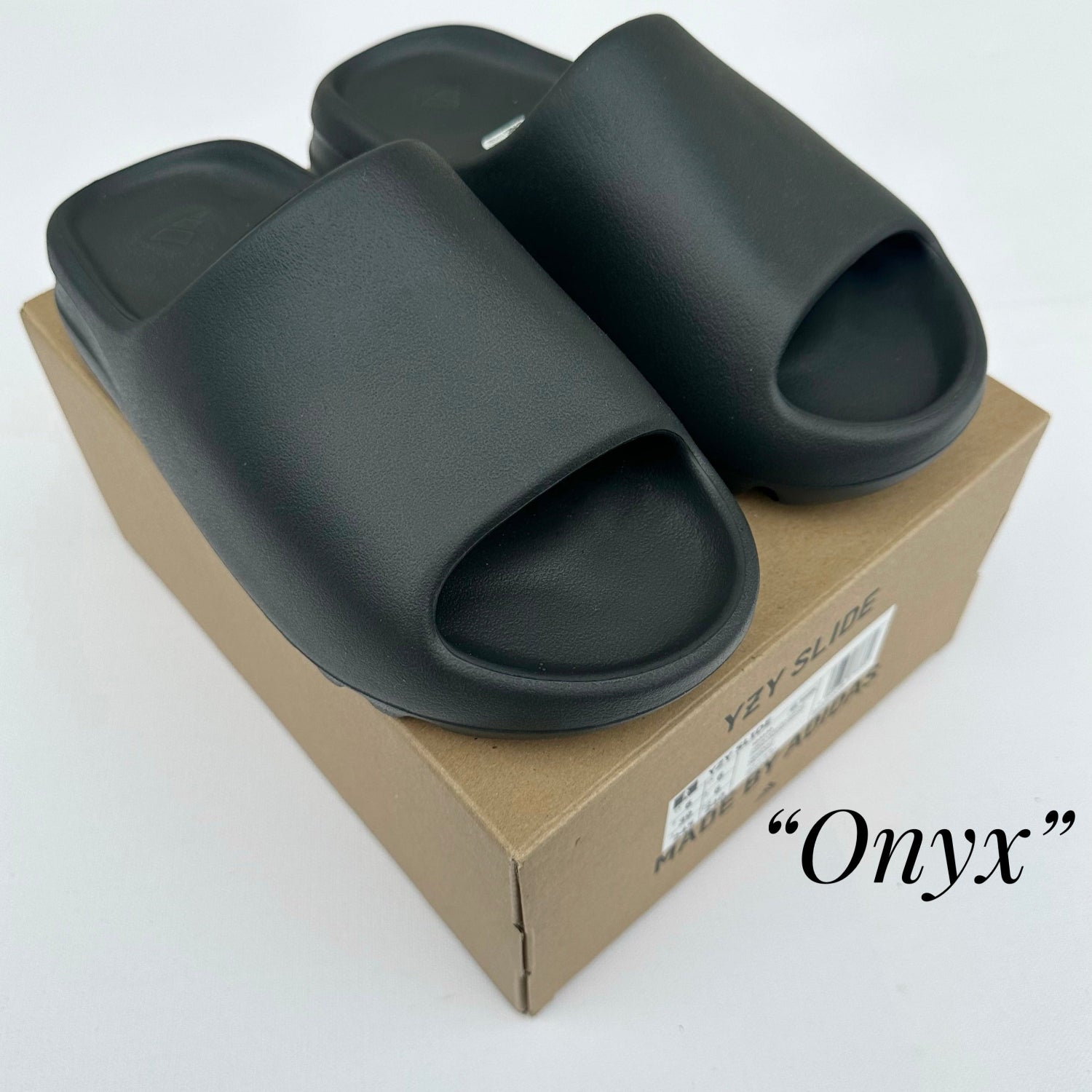Papuci Sport Yeezy Slide Onyx HQ6448