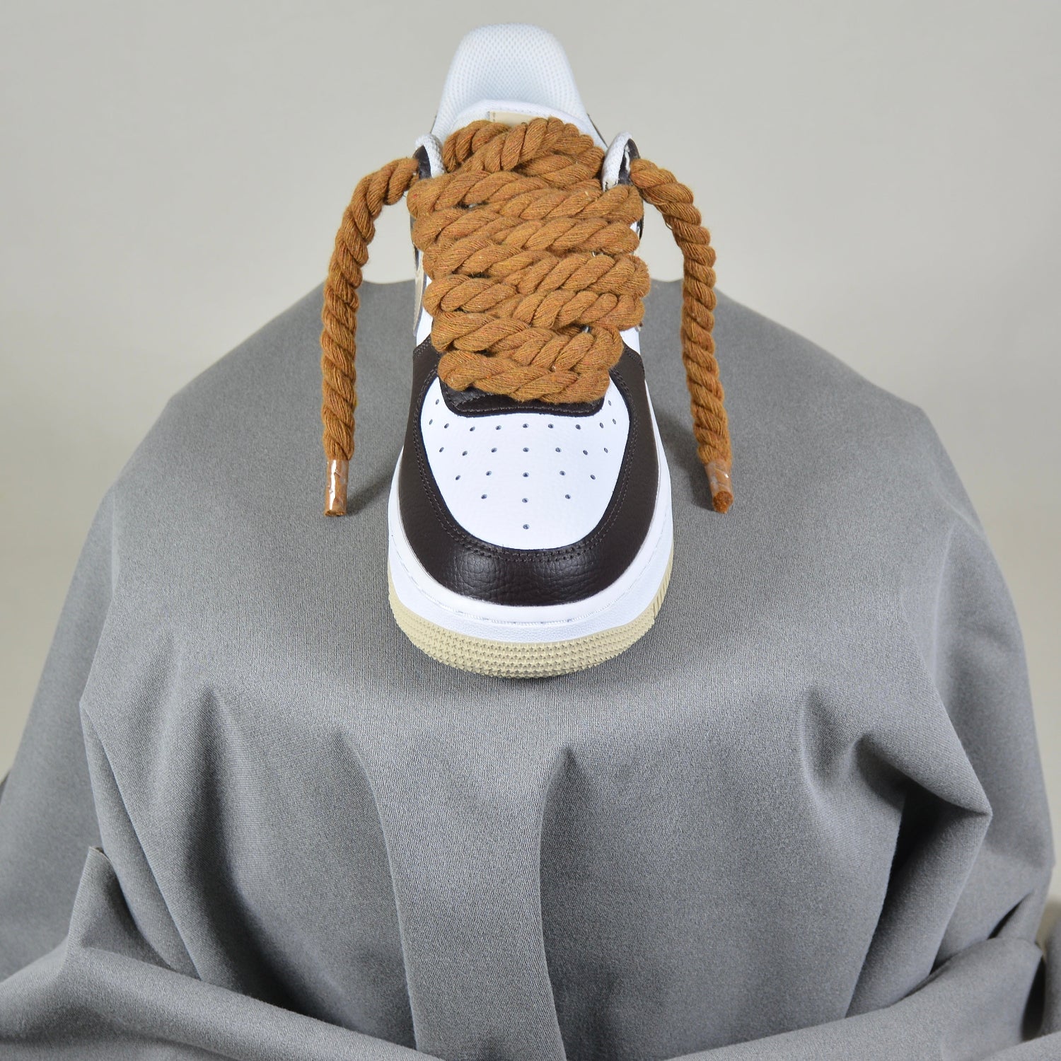 Pantofi Sport Nike Air Force 1 Low Custom Rope Laces Maro Coconu Milk-Brown-Siret gros maro