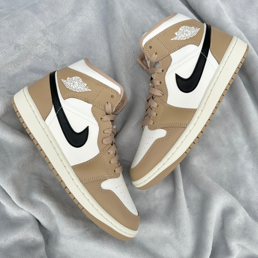Air Jordan 1 Mid Bej