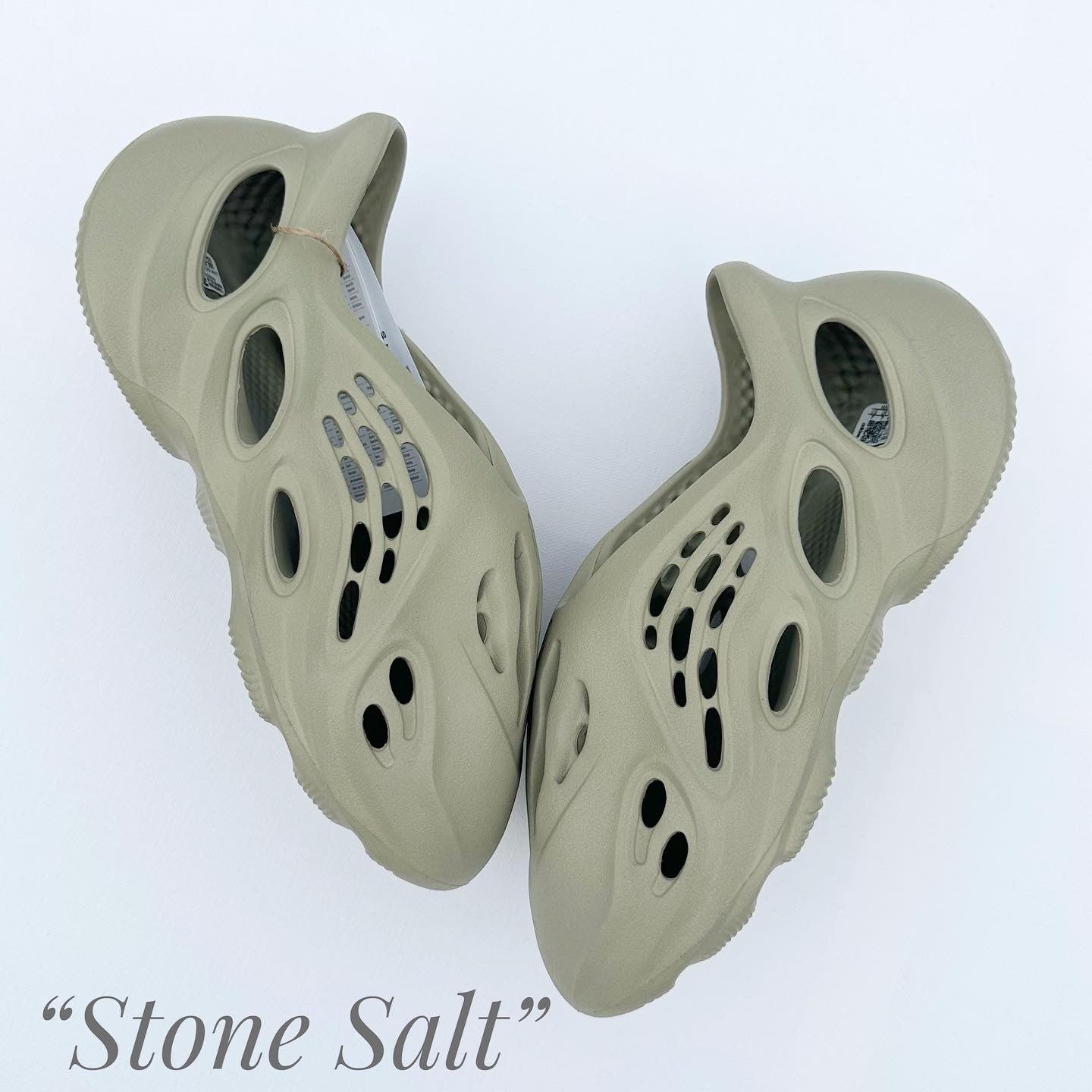 Pantofi Sport Yeezy Foam Runner Stone Salt GV6840