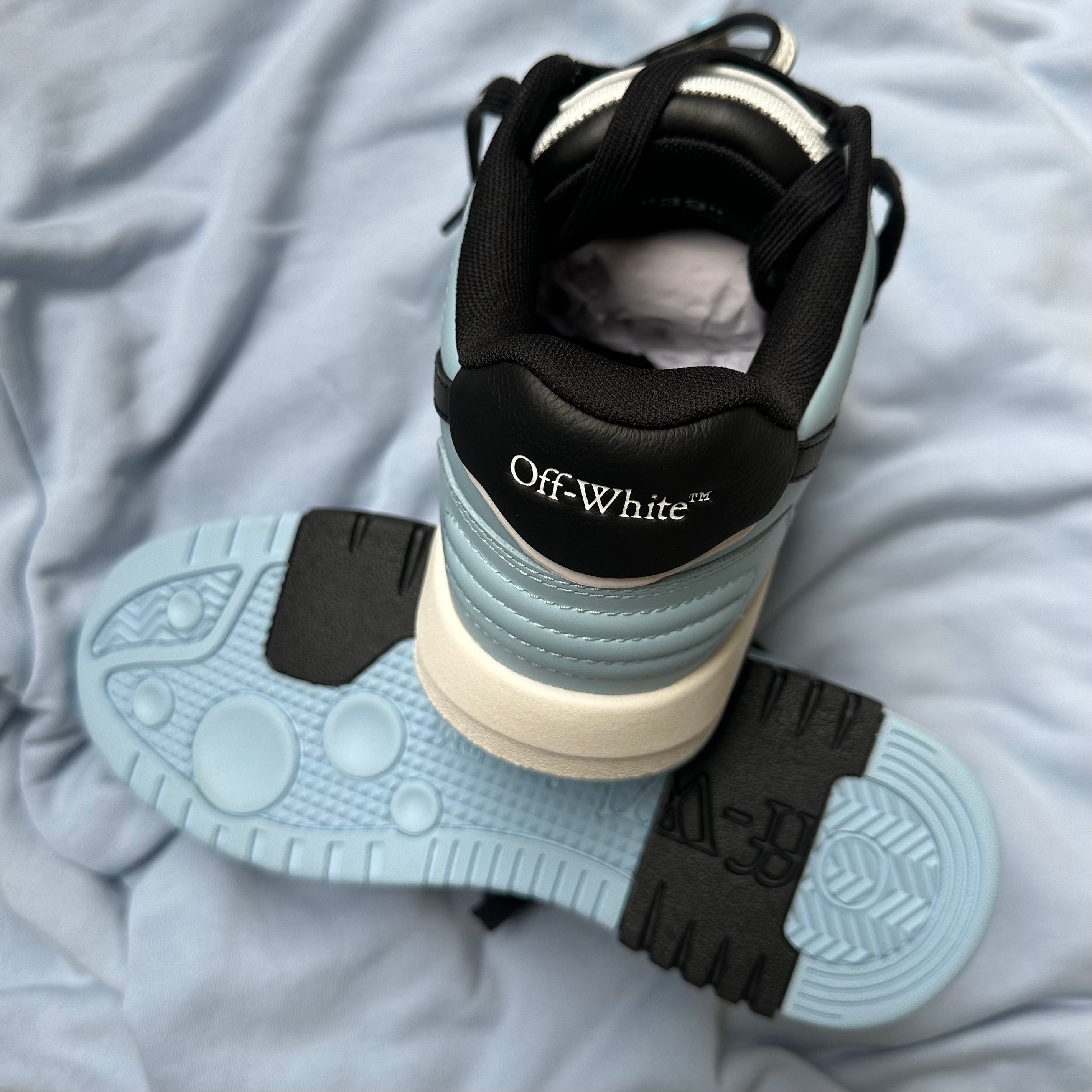 Pantofi Sport Off-White Out Of Office Low Light Blue Black OMIA189F24LEA0054010