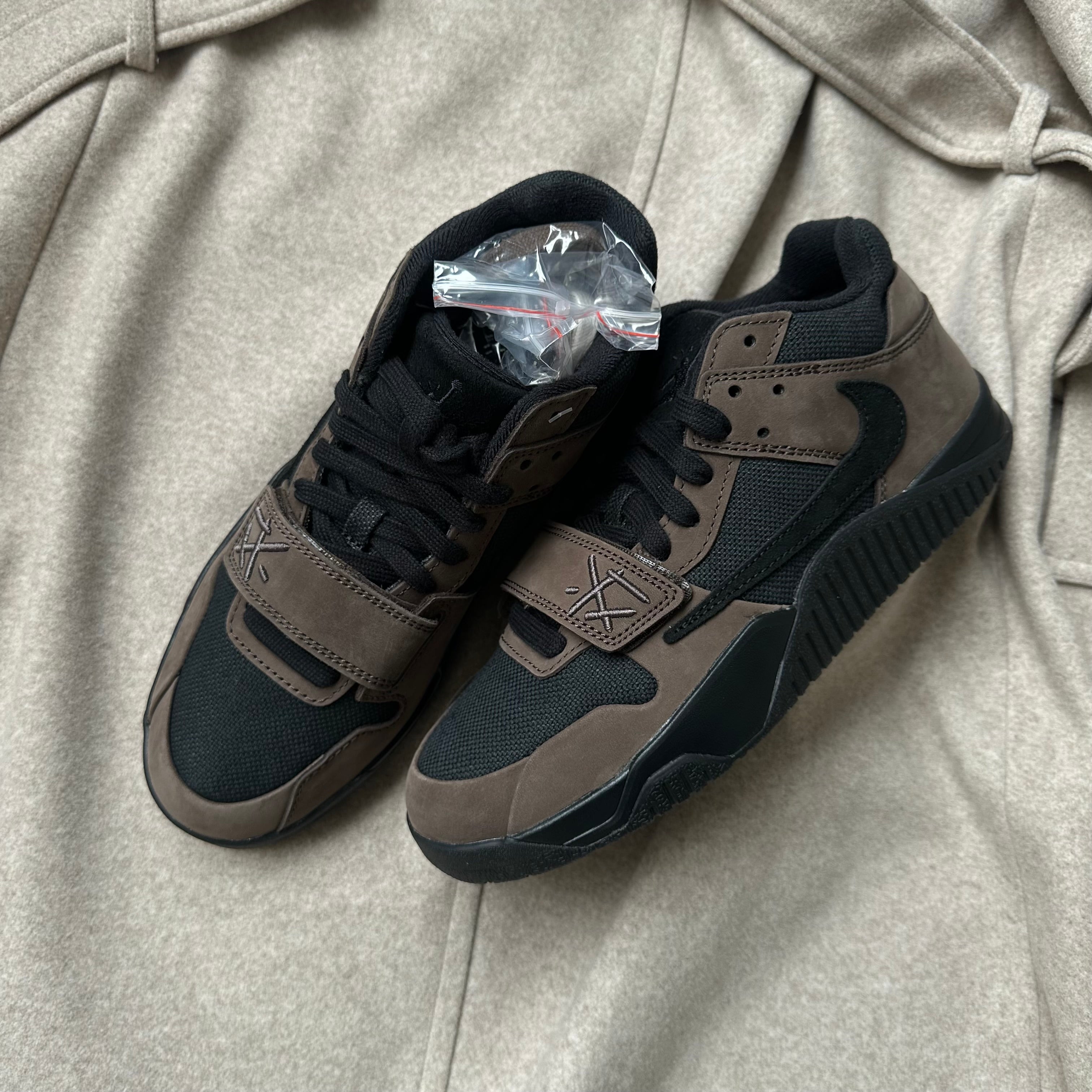 Pantofi Sport Jordan x Travis Scott Jumpman TR Jack Mocha FZ8117-204