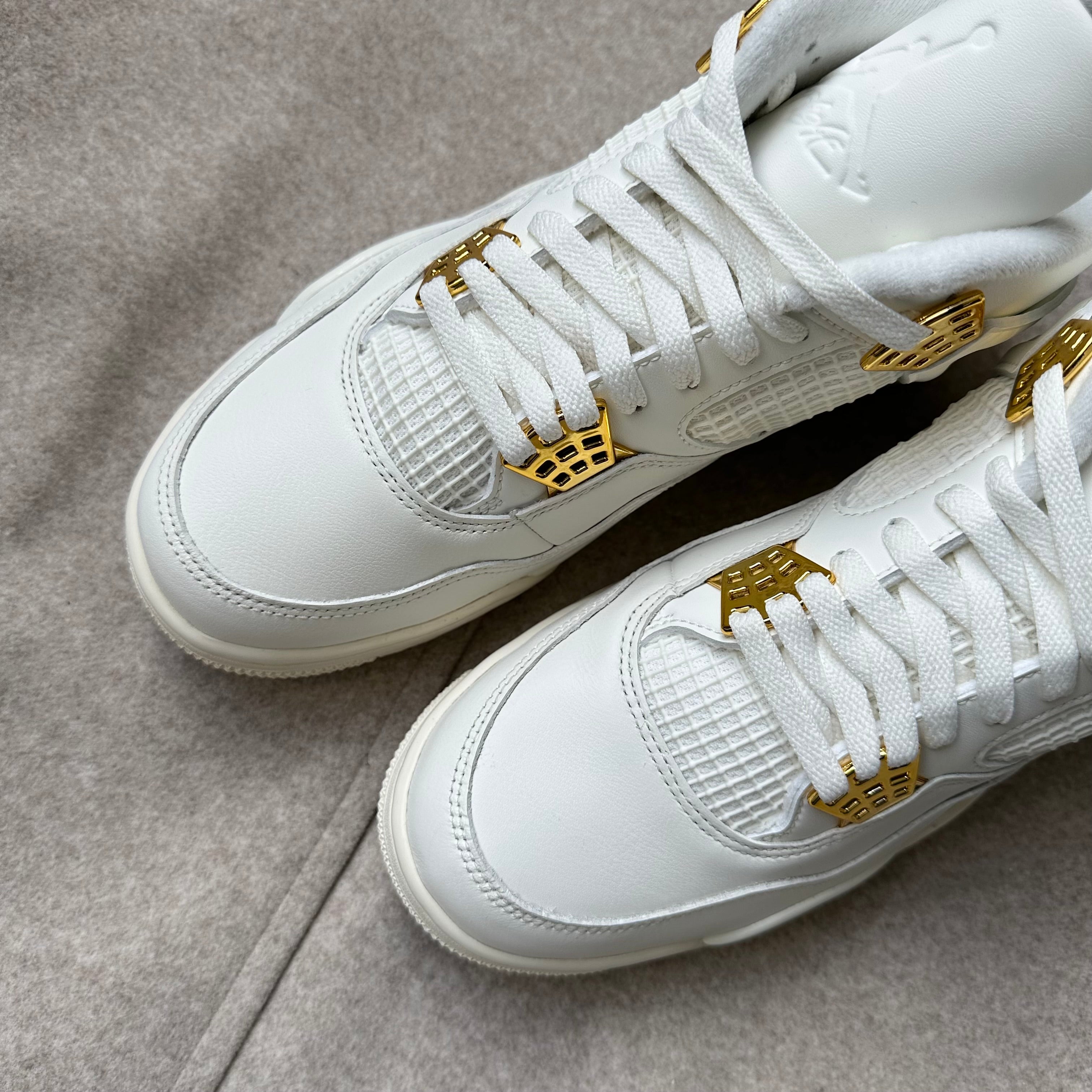 Pantofi Sport Air Jordan 4 Retro Metallic Gold AQ9129-170
