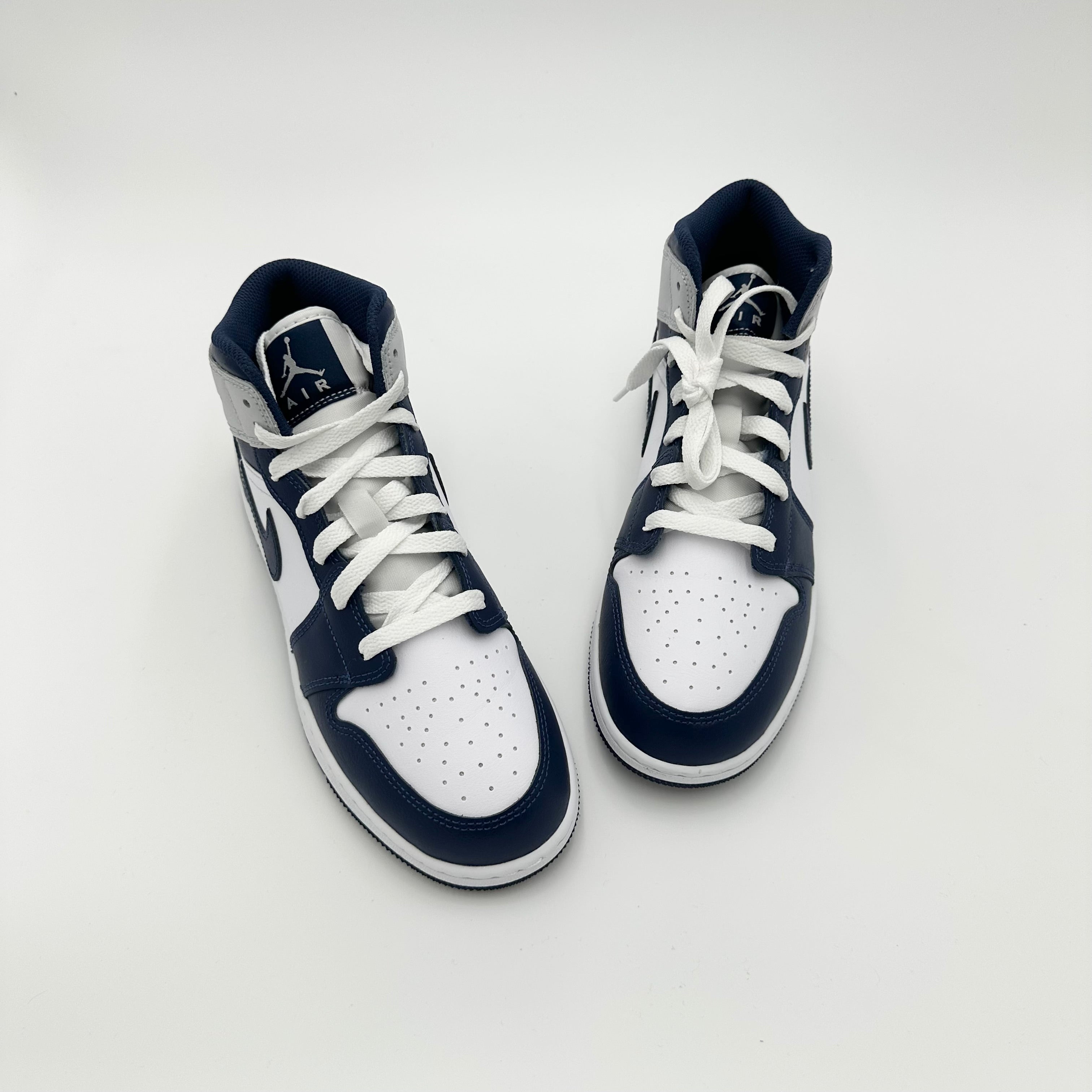 Pantofi Sport Air Jordan 1 Mid Wolfgrey Navy DQ8423-146