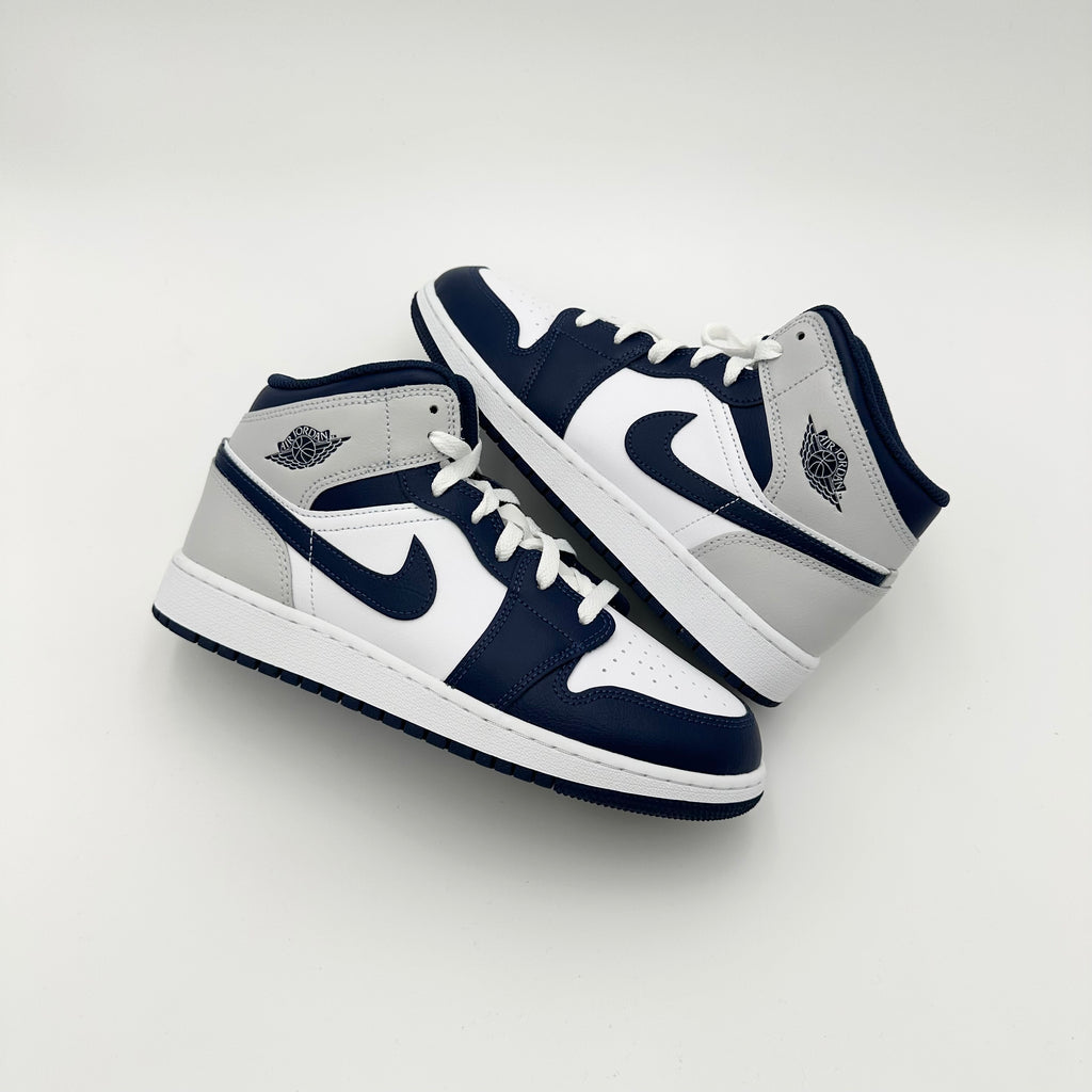 Pantofi Sport Air Jordan 1 Mid Wolfgrey Navy DQ8423-146