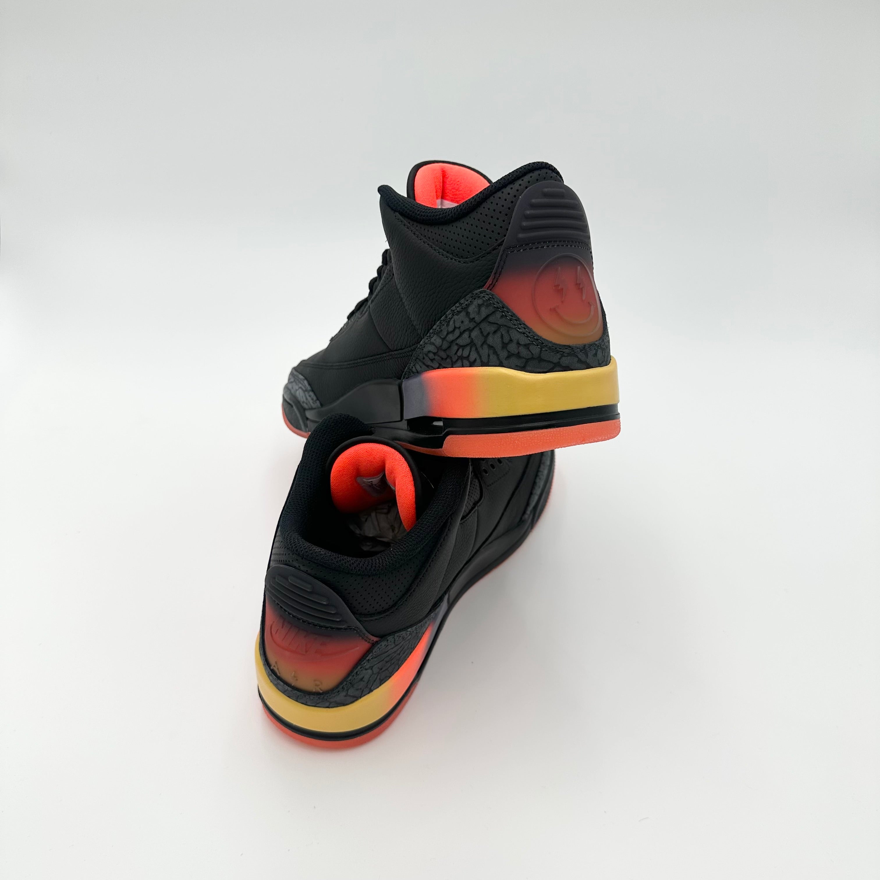 Pantofi Sport Air Jordan 3 Retro J Balvin Rio FN0344-001