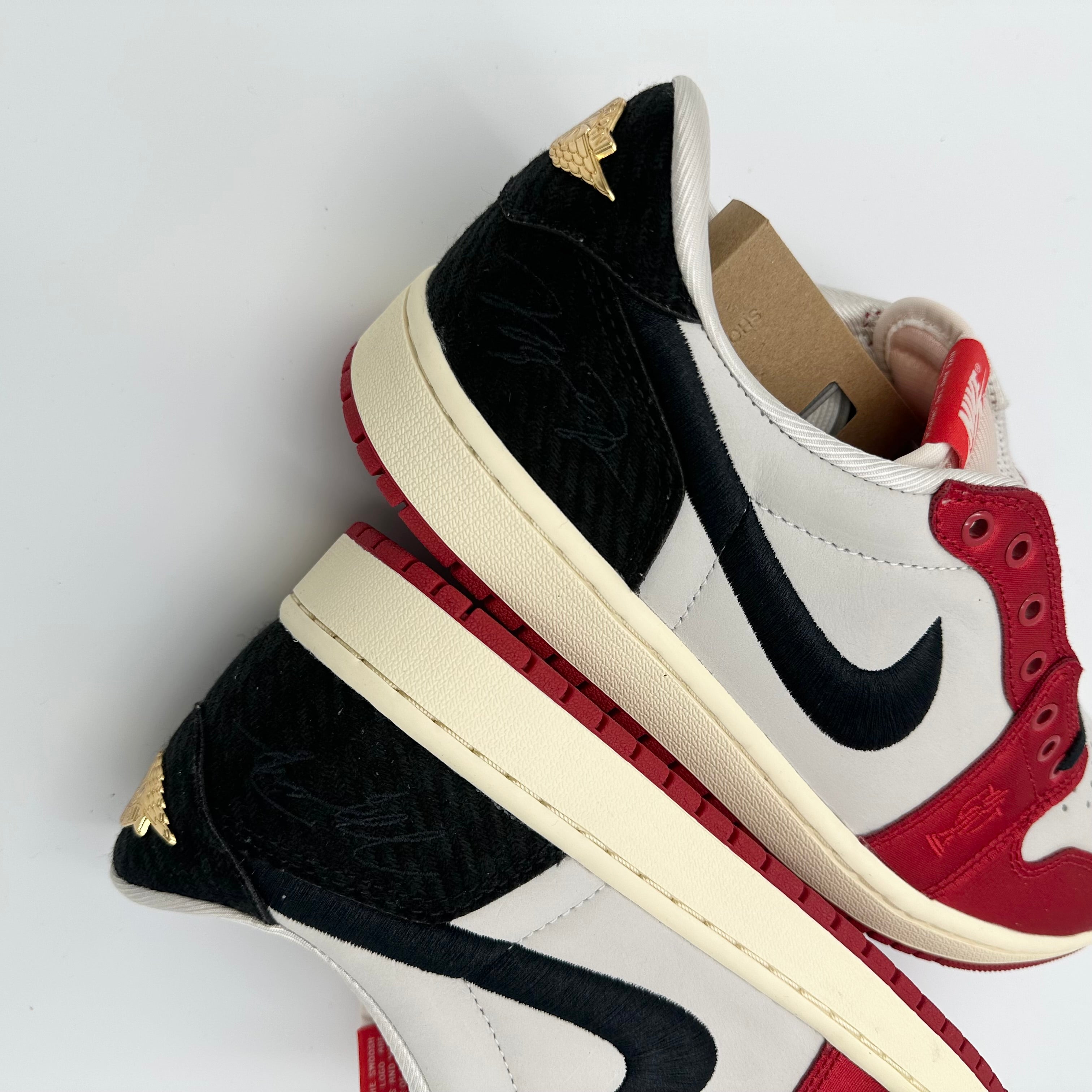 Pantofi Sport Air Jordan 1 Og Retro Low Trophy Room Away Special Edition FN0432-100