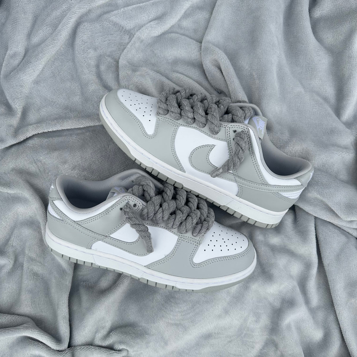 Pantofi Sport Nike Dunk Low Grey Custom Rope Laces-Siret Gros Gri