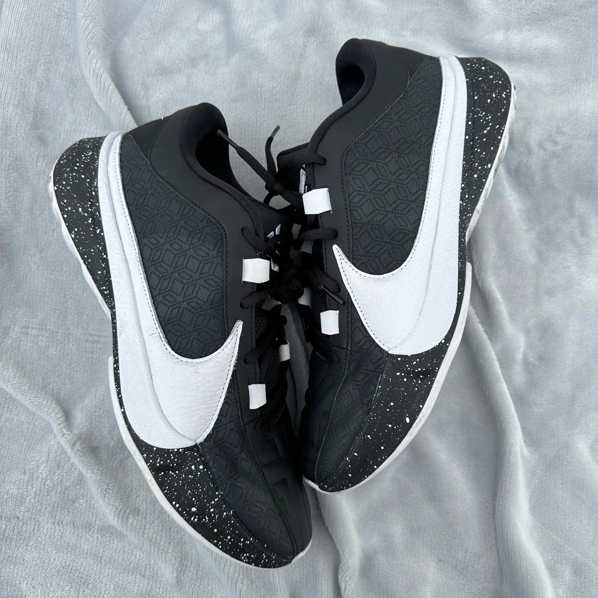 Pantofi Sport Nike Zoom Freak 5 Alb-Negru White-Black DX4985-003