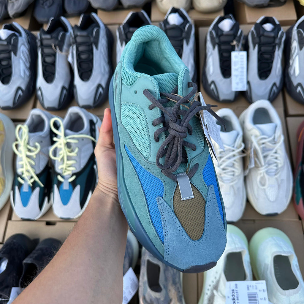 Pantofi Sport Yeezy Boost 700 Faded Azure GZ2002