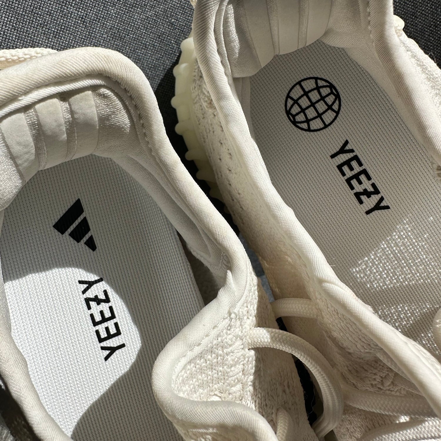 Pantofi Sport Adidas Yeezy Boost 350 V2 Bone HQ6316