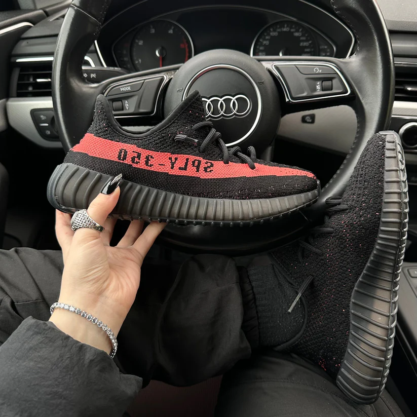 Pantofi Sport Yeezy Boost 350 V2 Core Black-Red Stripe  BY9612