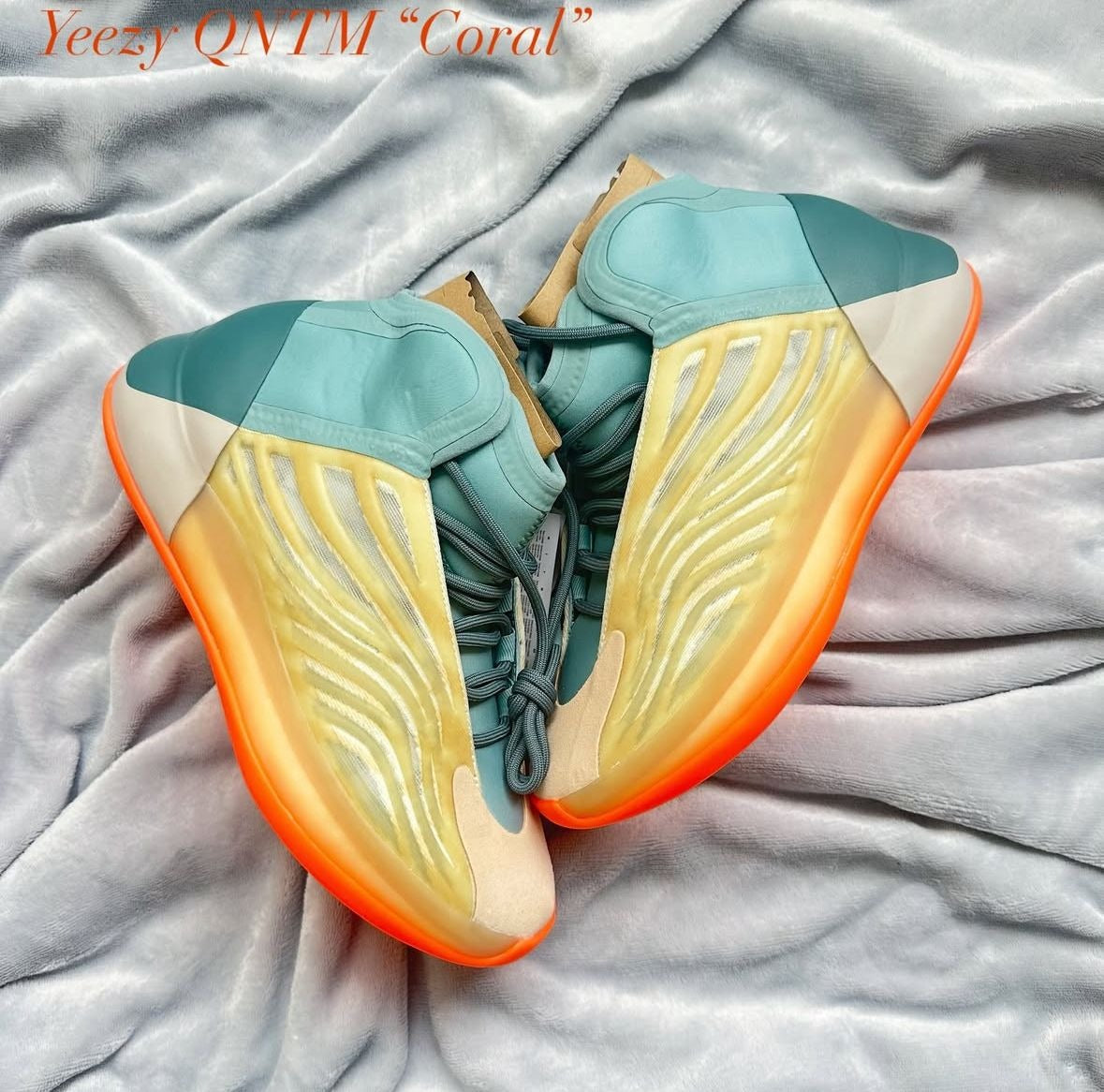 Pantofi Sport Yeezy Boost QNTM Hi-Res Coral HP6595