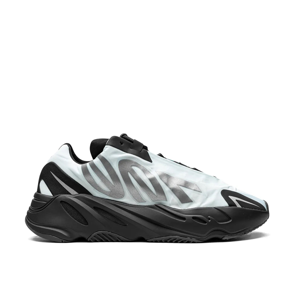 Pantofi Sport Yeezy Boost 700 MNVN Blue Tint GZ0711