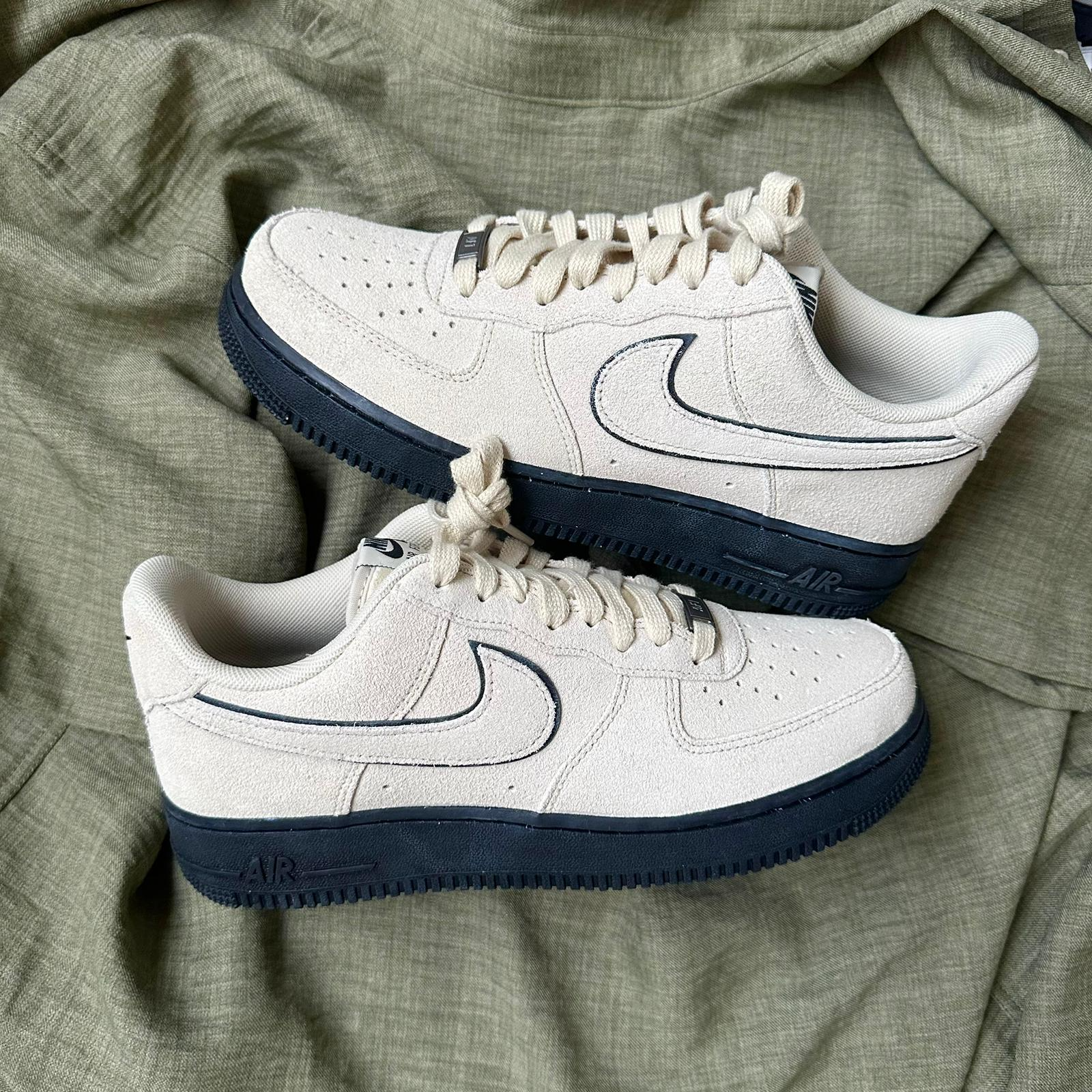Pantofi Sport Nike Air Force 1 Low Beige Black Sole HQ1966-200