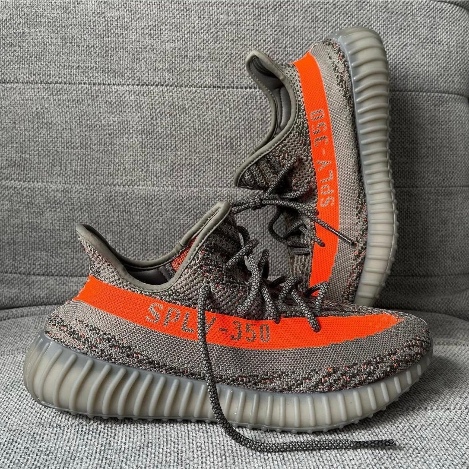 Pantofi Sport Yeezy Boost 350 V2 Beluga Reflective OG GW1229