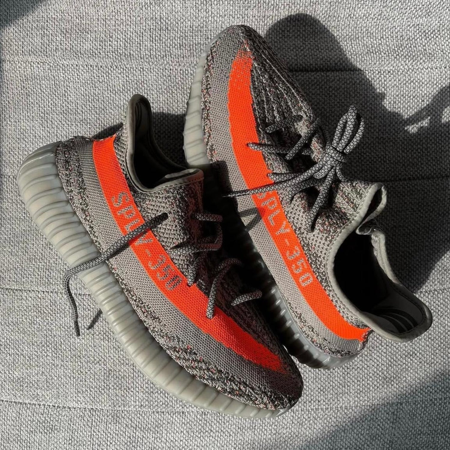 Pantofi Sport Yeezy Boost 350 V2 Beluga Reflective OG GW1229