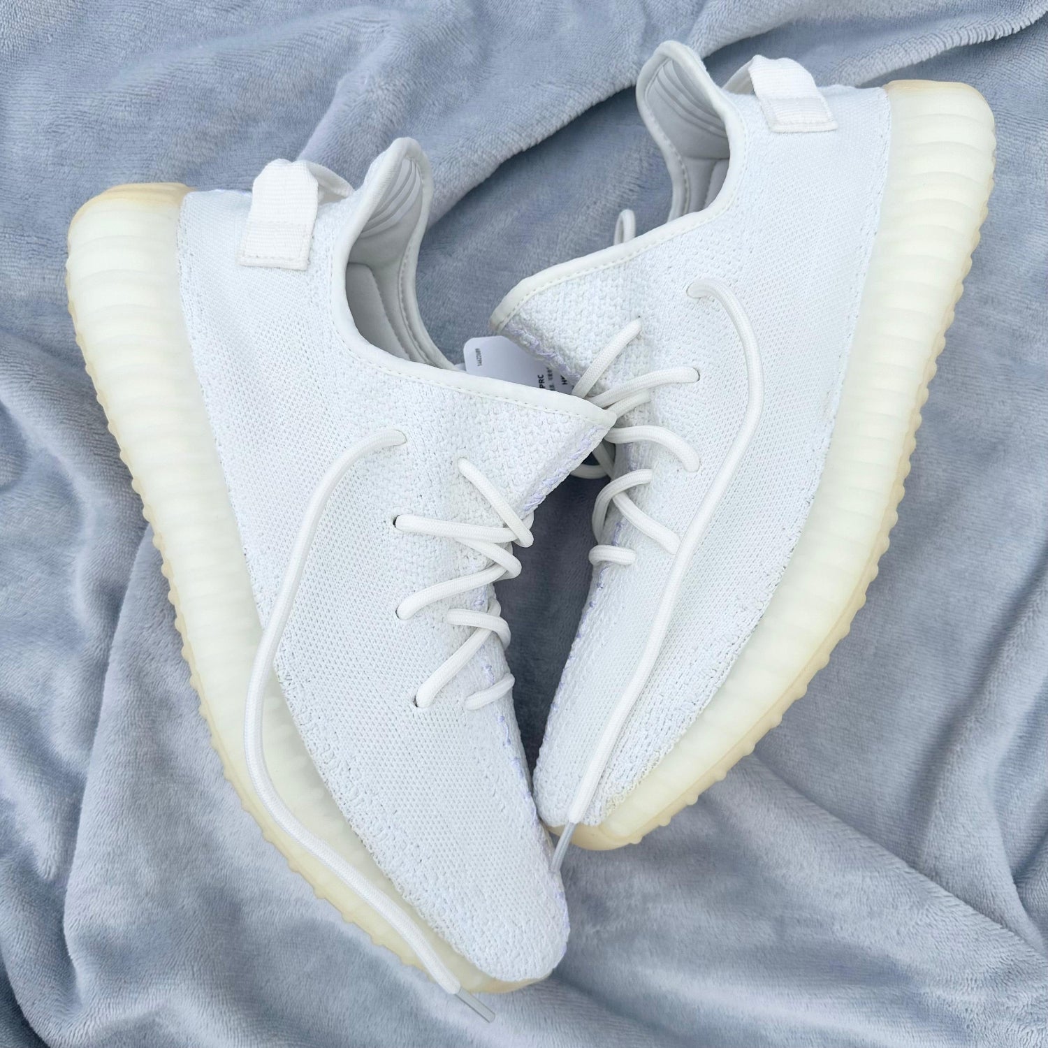 Pantof Sport Yeezy Boost 350 V2 Cream White CP9366