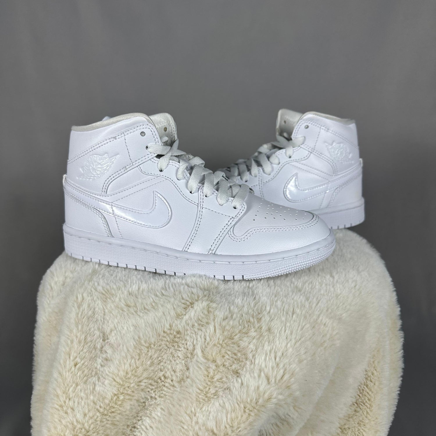 Pantofi Sport Air Jordan 1 Mid Triple White Full Alb