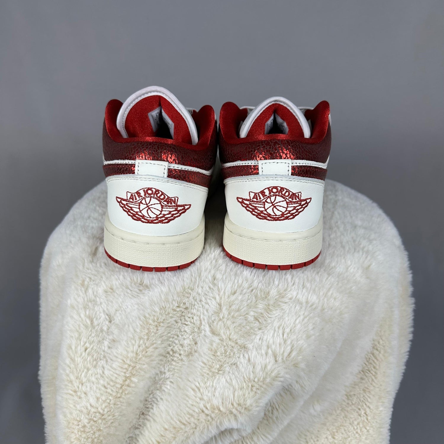 Pantofi Sport Air Jordan 1 low SE Ruby Sail Varsity Red Team Red