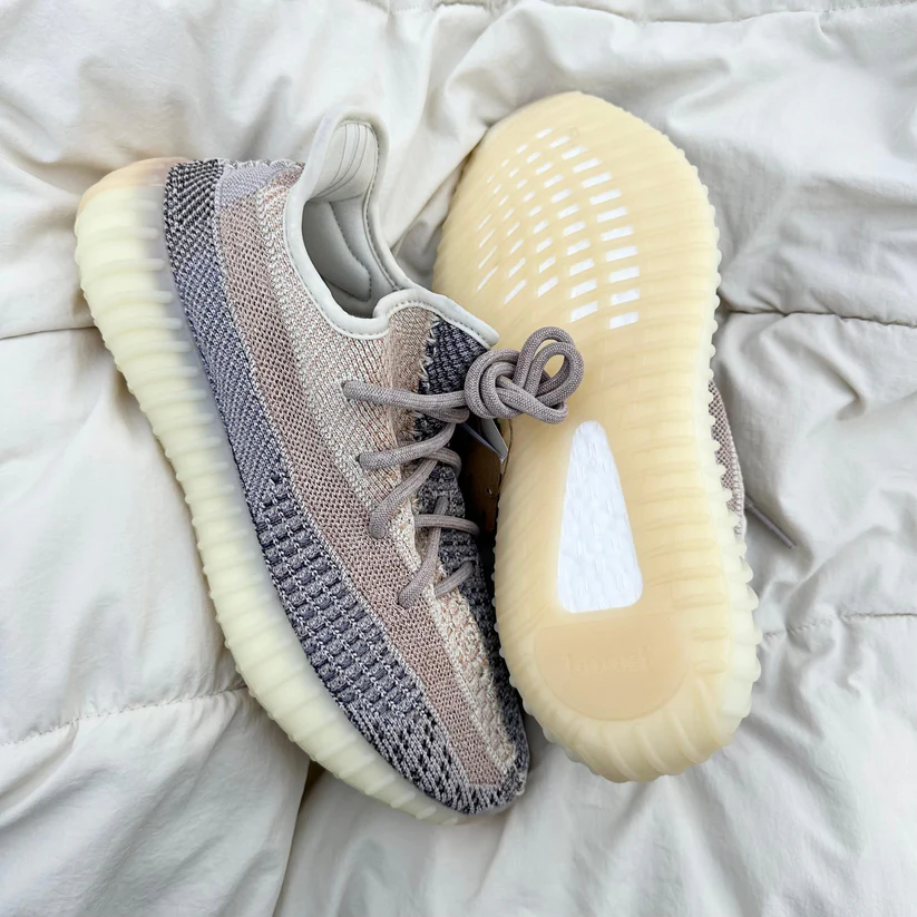 Pantofi Sport Yeezy Boost 350 V2 Ash Pearl  GY7658