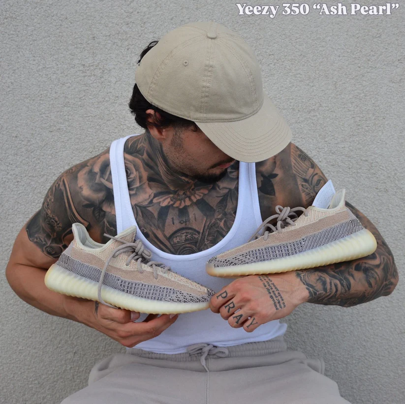 Pantofi Sport Yeezy Boost 350 V2 Ash Pearl  GY7658