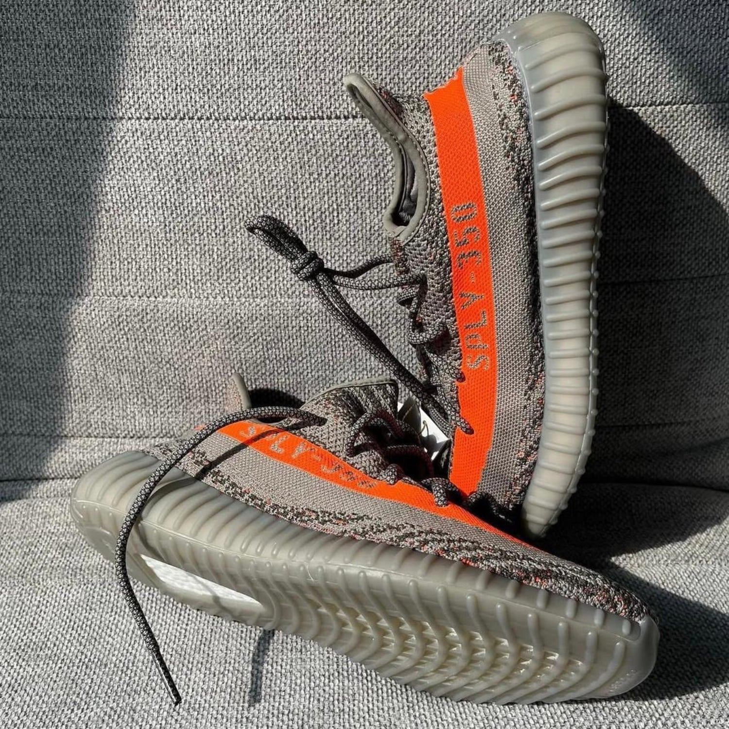 Pantofi Sport Yeezy Boost 350 V2 Beluga Reflective OG GW1229