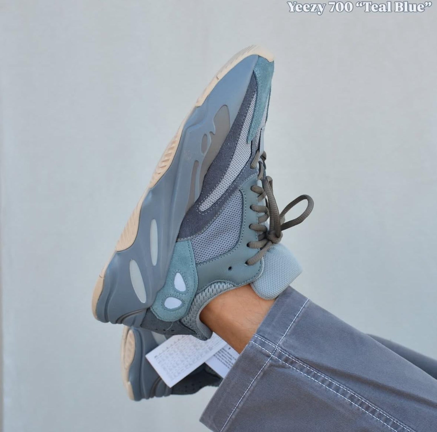 Pantofi Sport Yeezy Boost 700 Teal Blue FW2499
